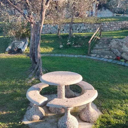 וילה A Casa Di Olivo קסטלנואובו מגרה